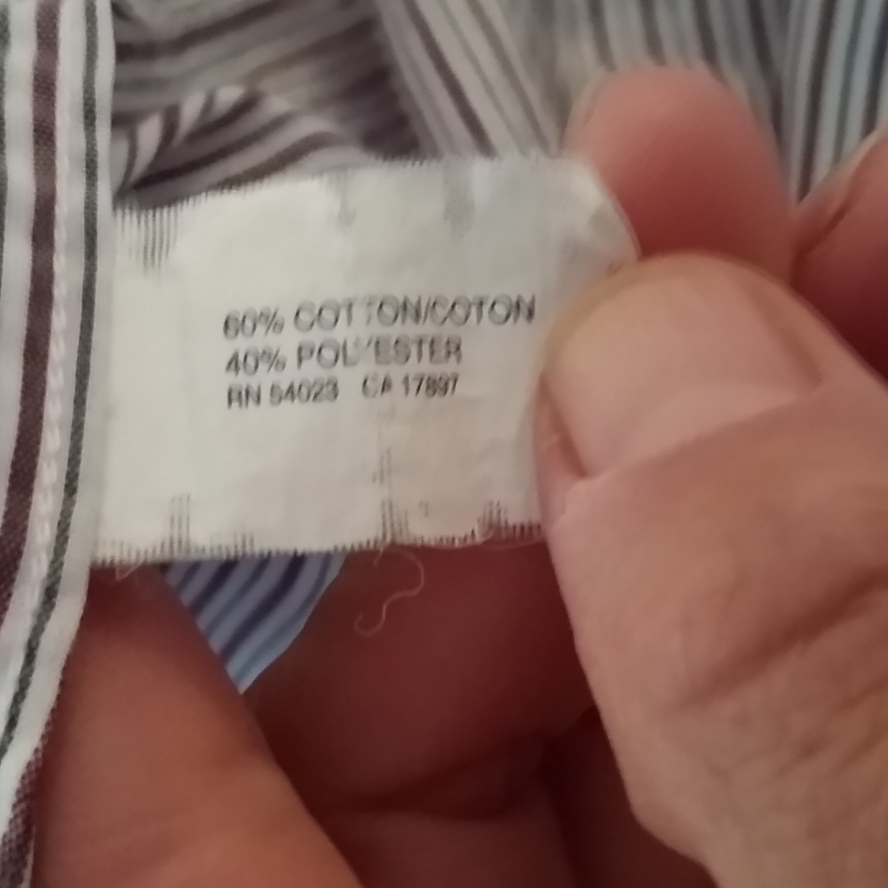 GAP premium shirt - Picture 2 of 4